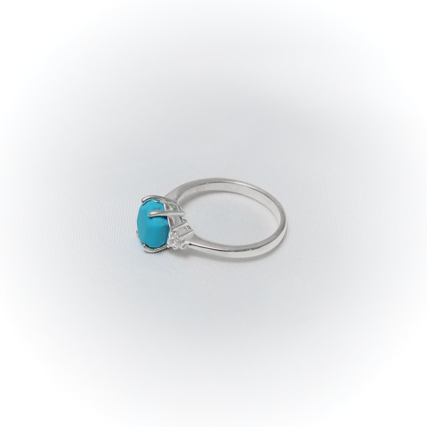 Azure Majesty Ring – Exclusive Edition