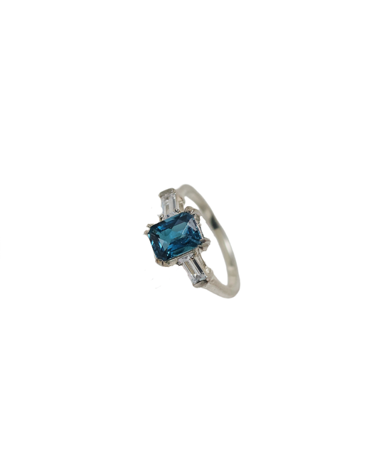 Ocean Majesty – London Blue Topaz Ring