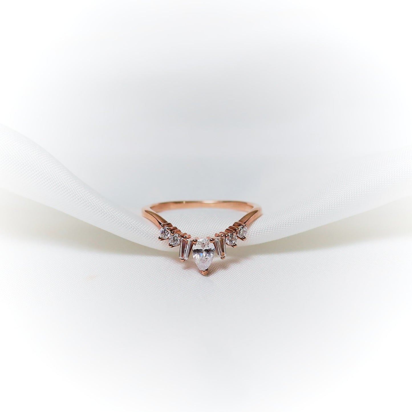 Elysian Heart: The Rose Gold Empress Ring