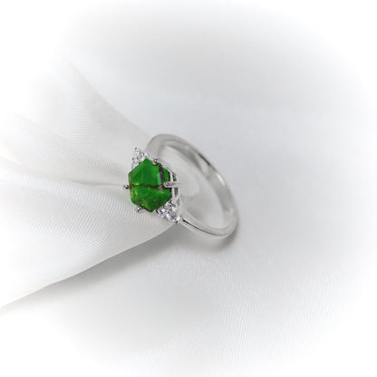 Emerald Majesty Ring – Exclusive Edition