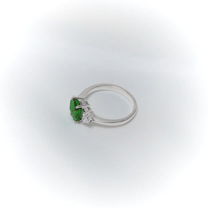 Emerald Majesty Ring – Exclusive Edition