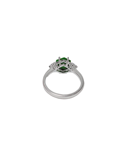 Emerald Majesty Ring – Exclusive Edition