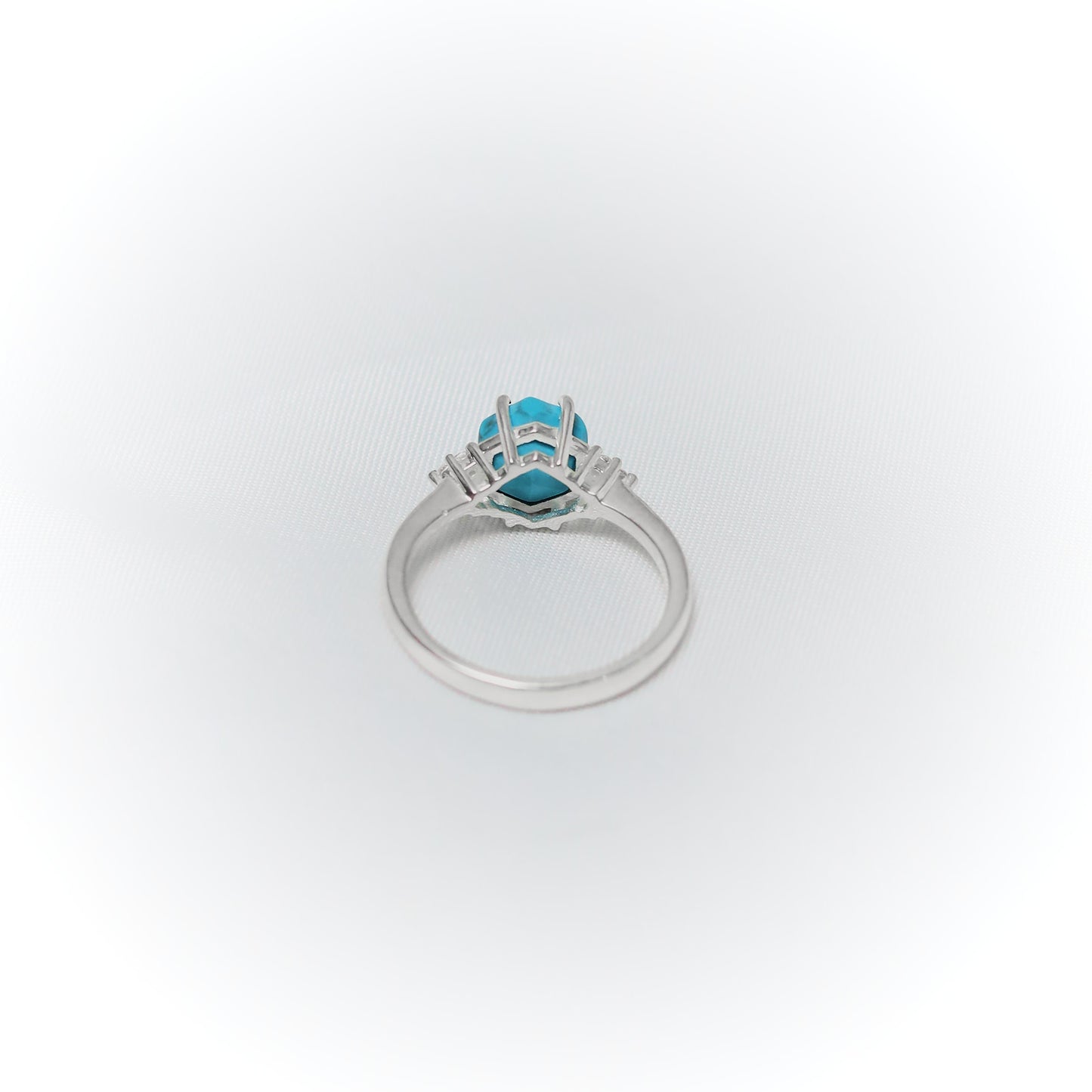 Azure Majesty Ring – Exclusive Edition