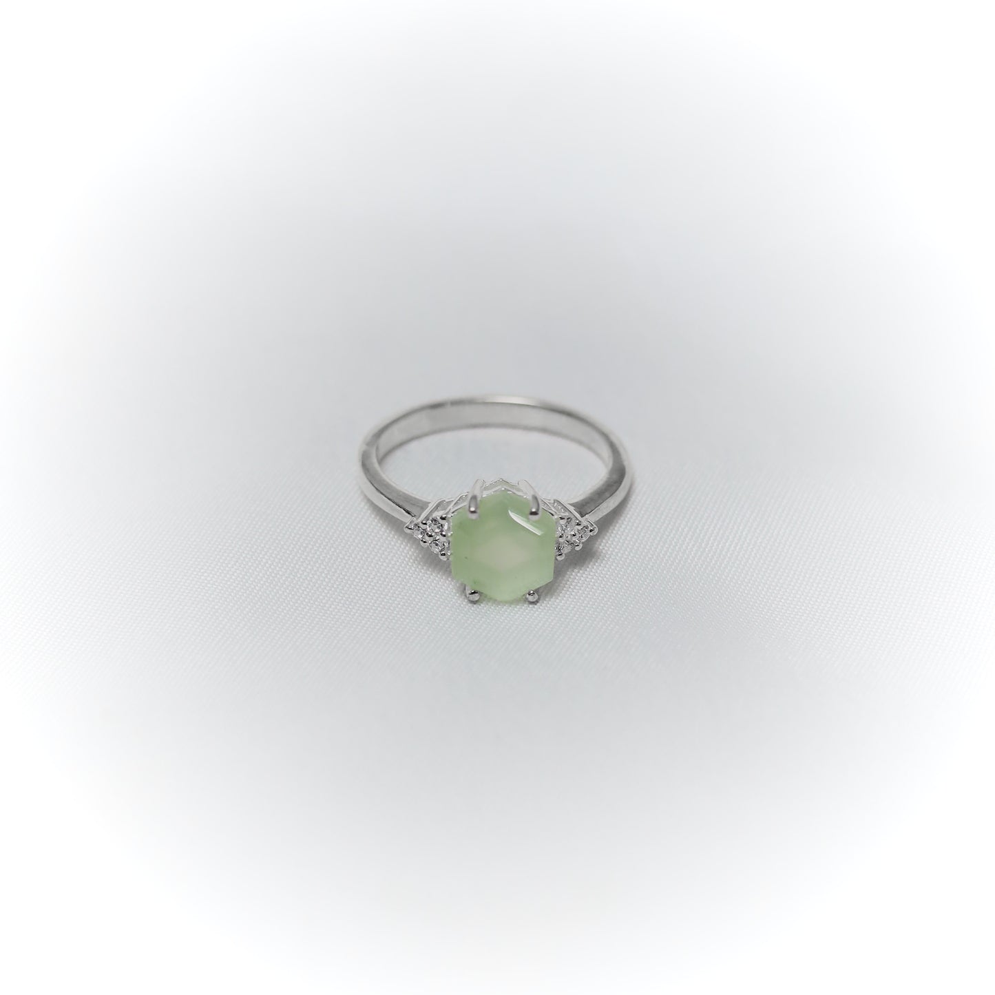 Ethereal Glow – Green Chalcedony Elegance Ring