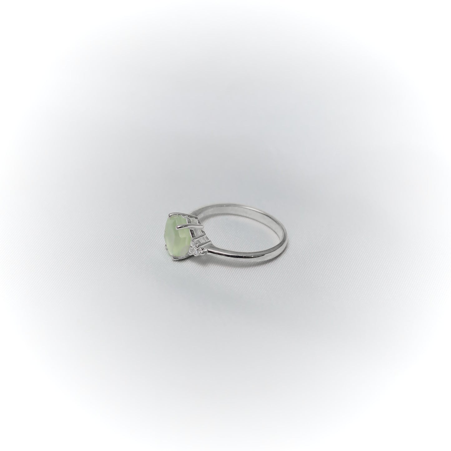Ethereal Glow – Green Chalcedony Elegance Ring