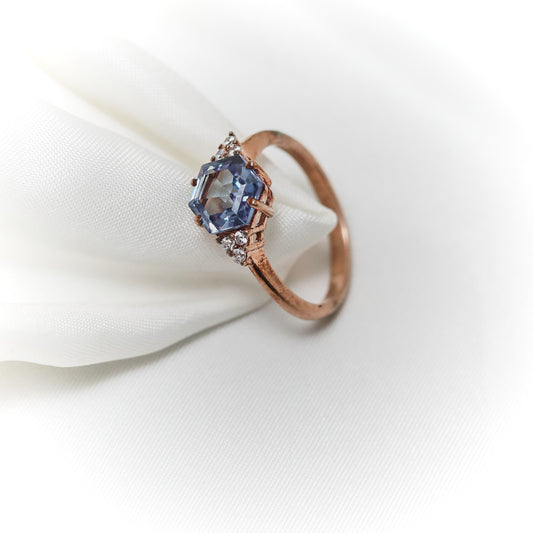 Midnight Elegance – London Blue Topaz Ring