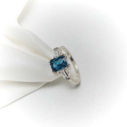 Ocean Majesty – London Blue Topaz Ring
