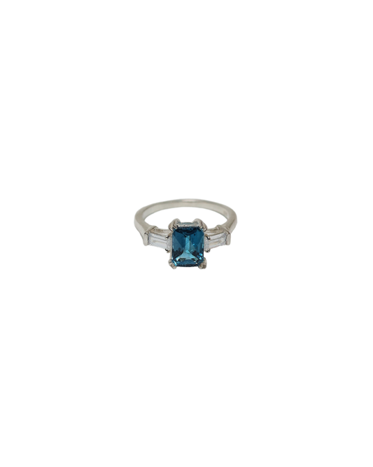 Ocean Majesty – London Blue Topaz Ring