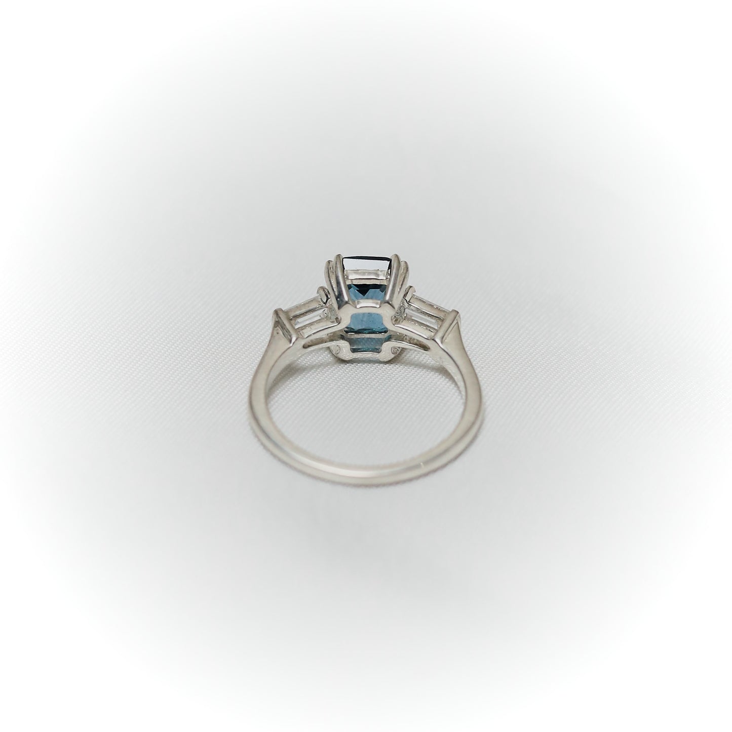 Ocean Majesty – London Blue Topaz Ring