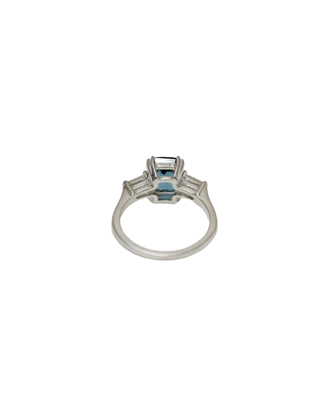 Ocean Majesty – London Blue Topaz Ring