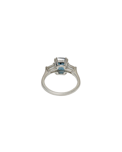 Ocean Majesty – London Blue Topaz Ring